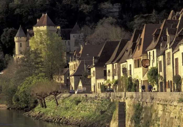 Framed Print : Europe, France, La Roque-Gageac, Dordogne. Dordogne River