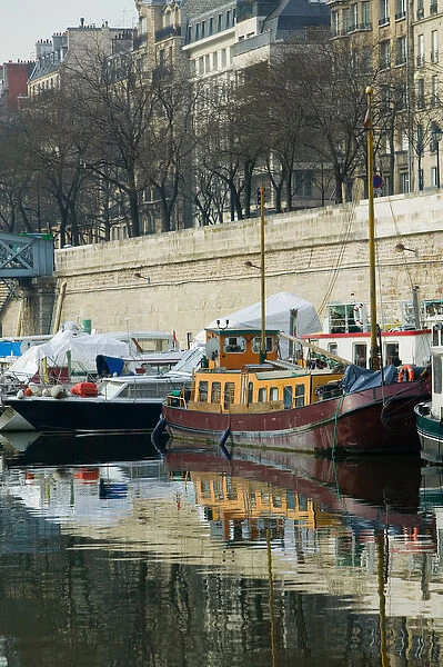 Europe, France, Paris, Bastille: Port de Plaisance de Paris Arsenal  /  Boat Marina