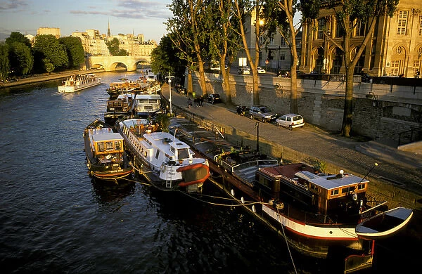 Europe, France, Paris. View from the Pont Neuf and Ile de la Cite