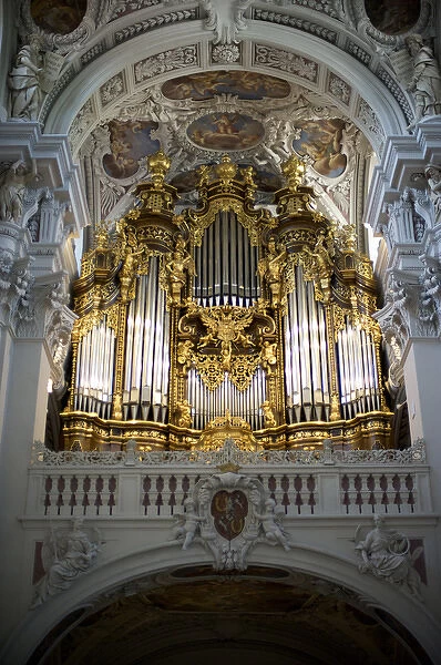 Europe, Germany, Bavaria, Passau, organ pipes in St. Stevens Cathedral
