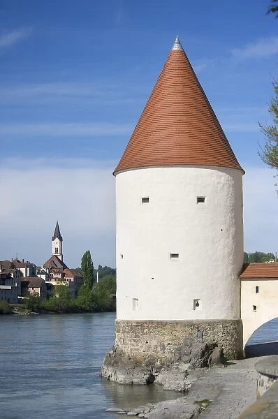 Europe, Germany, Bavaria, Passau, tower along Inn River