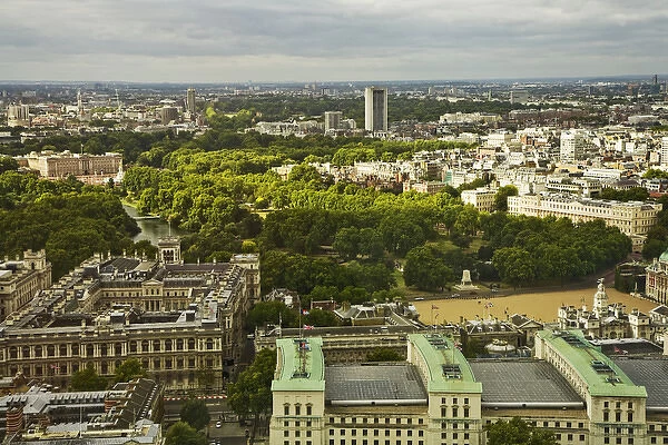 Europe, Great Britain, London. View from the London Eye of Buckingham Palace, St