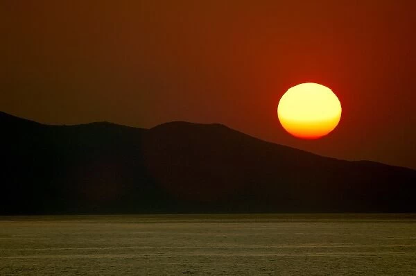 Europe, Greece, Crete (aka Kriti). Aegean sunset