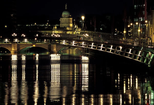 Europe, Ireland, Dublin. Ha penny Bridge and O Connell Bridge spanning River Liffey