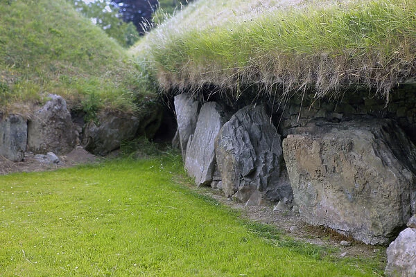 Europe, Ireland, Meath, Bru na Boinne. Knowth Passage Tombs, a UNESCO World Heritage Site