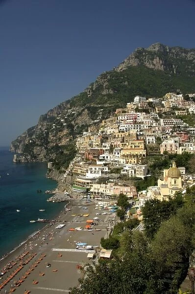 Europe, Italy, Amalfi Coast, Bay of Salerno, Positano. Colorful coastal overlook