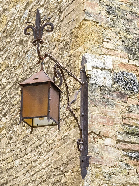 Europe, Italy, Chianti. Lamppost on the corner in the town of San Gimignano