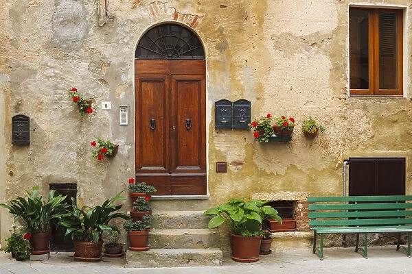 Europe, Italy, Pienza. House door. Credit as: Jim Nilsen  /  Jaynes Gallery  /  DanitaDelimont