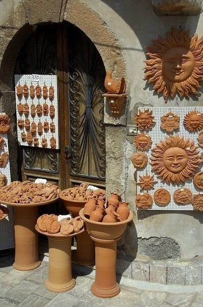 Europe, Italy, Sicily, Taormina. Traditional reigional specialty, terra-cotta pottery