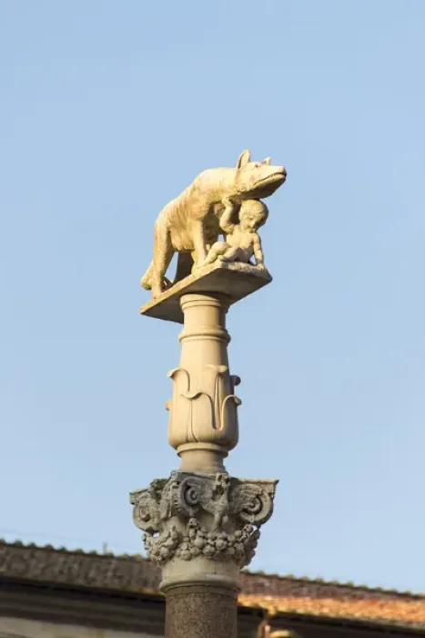 Framed Print : Europe, Italy, Siena. She-Wolf Romulus & Remus statue on pillar in Piazza del Duomo