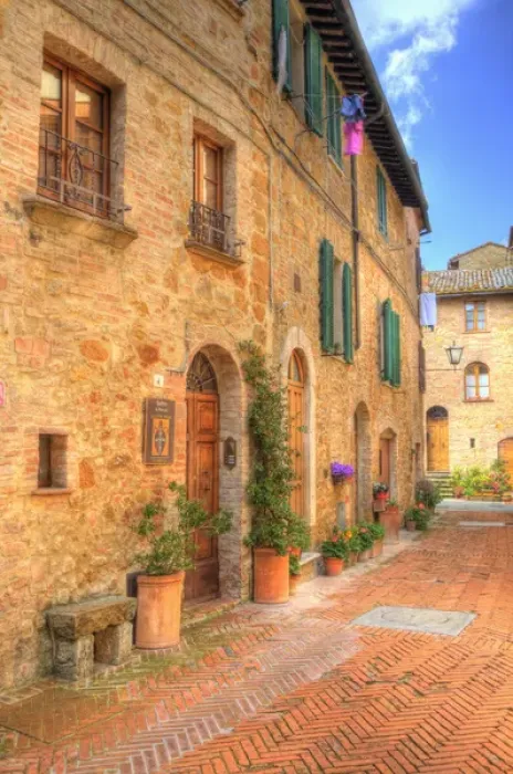 Framed Print : Europe, Italy, Tuscany, Pienza. Small side street in Pienza