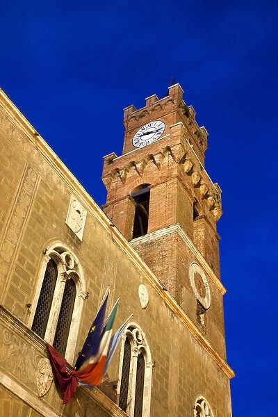 Europe, Italy, Tuscany, Pienza. The clock tower in the town of Pienza