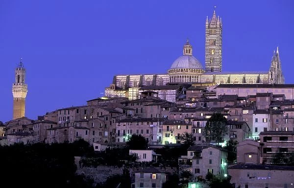 Europe, Italy, Tuscany, Siena. 13th C. Duomo and Palazzo Pubblico, evening