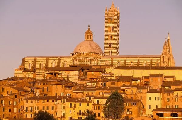 Europe, Italy, Tuscany, Siena. 13th century Duomo. Sunset