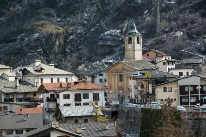 Framed Print : Europe, Italy, Valle d Aosta-VILLENEUVE: Town View  /  Winter