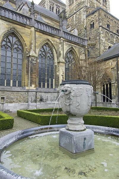 Europe, Limburg, Mstricht, Netherlands, St. Servatius Basilica, interior courtyard