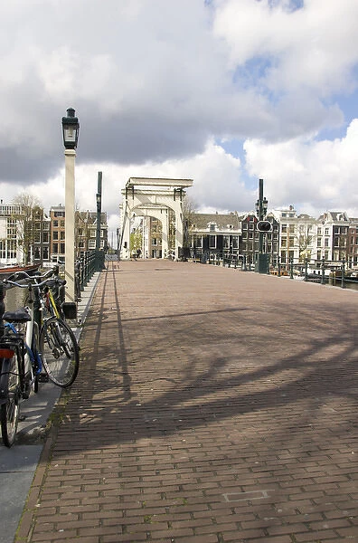Europe, Netherlands, South Holland, Amsterdam, River Amstel, Magere Bridge
