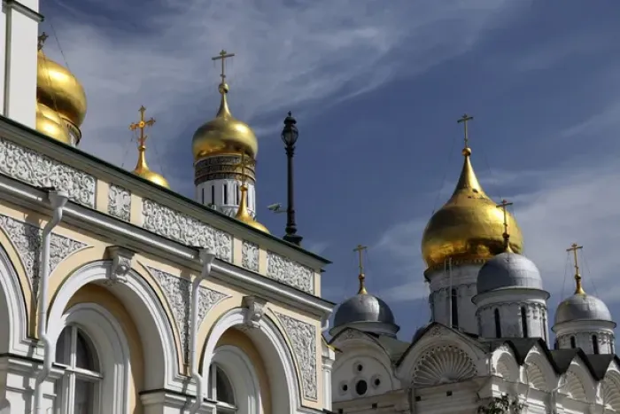 Framed Print : Europe, Russia, Moscow. Cathedral domes of the Kremlin complex Framed Print : Europe, Russia, Moscow. Cathedral domes of the Kremlin complex
