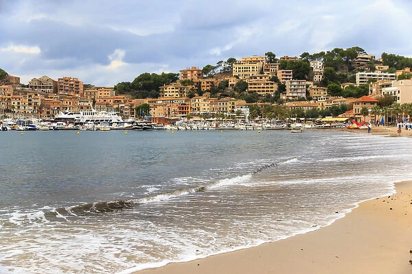 Europe, Spain, Balearic Islands, Mallorca, Port of Soller, harbor, historical waterfront