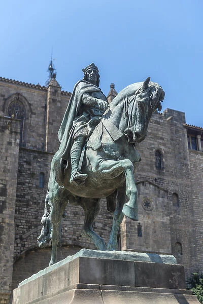 Europe, Spain, Barcelona, statue of Ramon Berengver III
