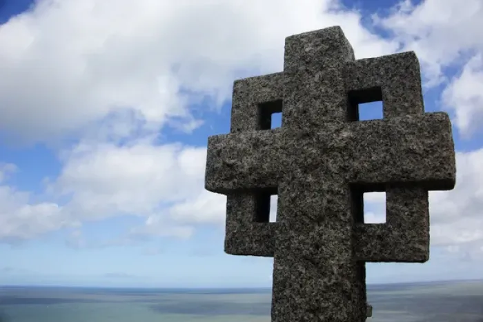 Framed Print : Europe, United Kingdom, Wales, Conwy. Celtic cross at St. Tudno churchyard on the Great Orme