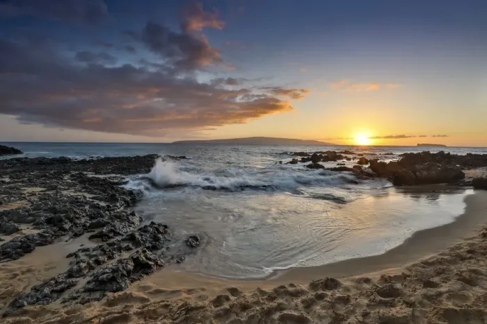 Framed Print : Evening light in small cove know as Secret Beach near Makena, Maui, Hawaii Framed Print : Evening light in small cove know as Secret Beach near Makena, Maui, Hawaii