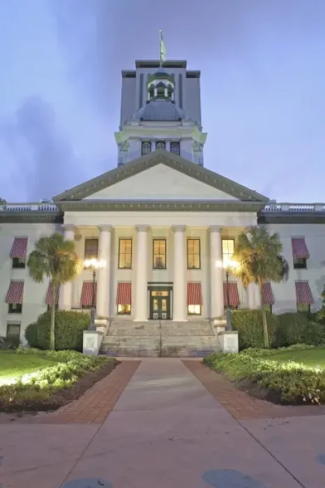 Framed Print : Evening lighting historic State Capitol Building Tallahassee, Florida, USA Framed Print : Evening lighting historic State Capitol Building Tallahassee, Florida, USA