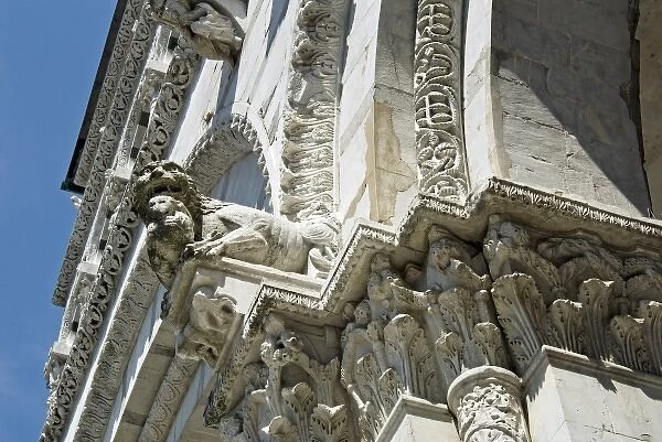 Detail of facade, Church of San Martino, Lucca, Tuscany, Italy, Europe