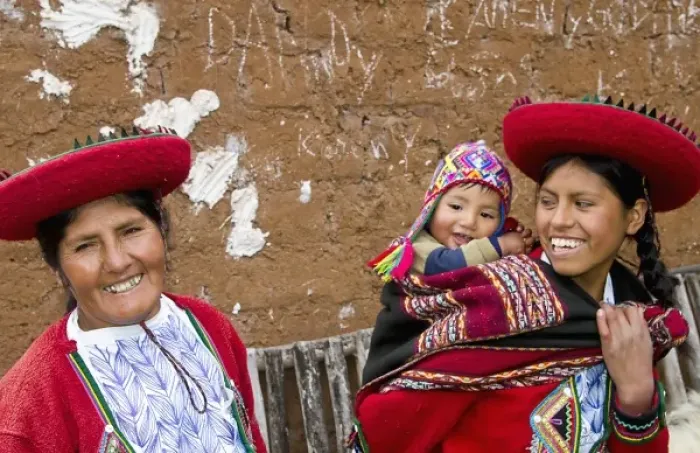 Framed Print : Family with baby in traditional dress in Cusco Cuzco Peru South America (MR) Framed Print : Family with baby in traditional dress in Cusco Cuzco Peru South America (MR)