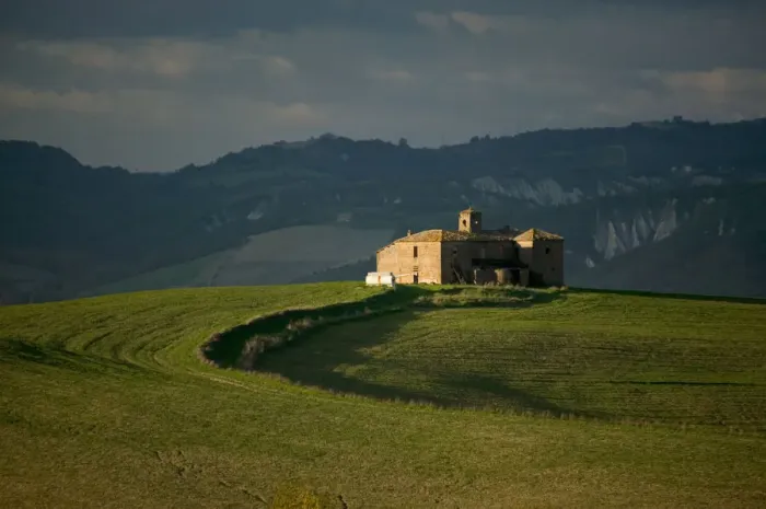 Framed Print : Farm, Umbria, Italy