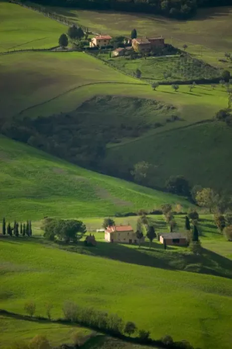 Framed Print : Farmland around Montepulciano, Tuscany, Italy Framed Print : Farmland around Montepulciano, Tuscany, Italy