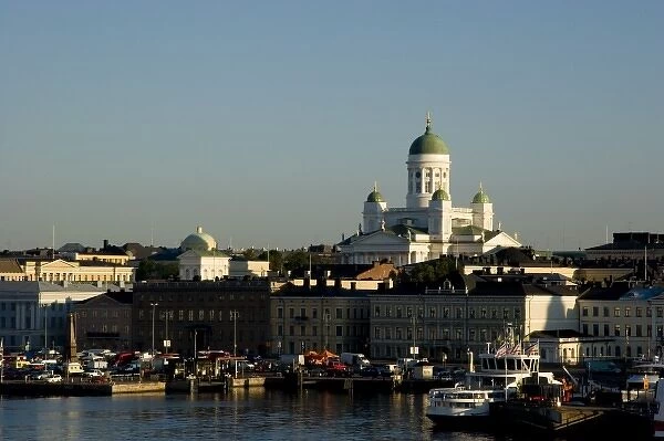 Finland, Helsinki. The Lutheran Cathedral, Tuomiokirkko, overlooks the city