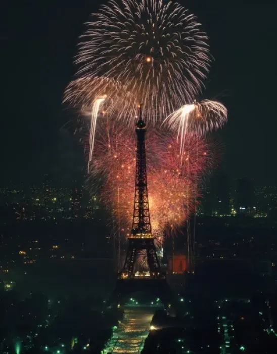 Framed Print : Fireworks, Eiffel Tower, Paris, France Framed Print : Fireworks, Eiffel Tower, Paris, France