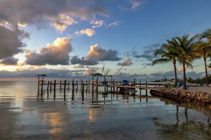 Framed Print : Florida Keys sunset from the Island Bay Resort in Tavernier, Florida, USA Framed Print : Florida Keys sunset from the Island Bay Resort in Tavernier, Florida, USA