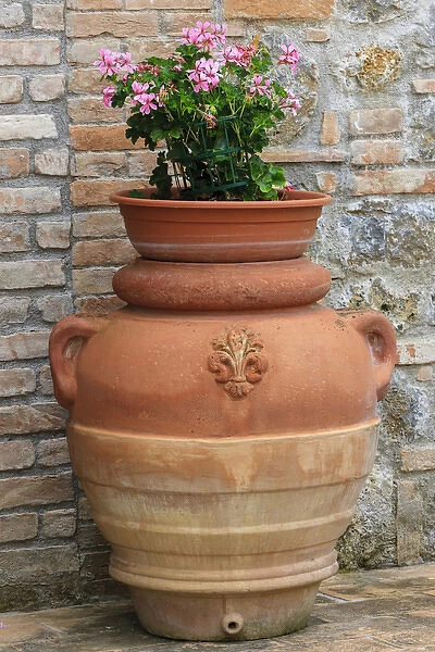 Flower pots as decoration. Tuscany. Italy