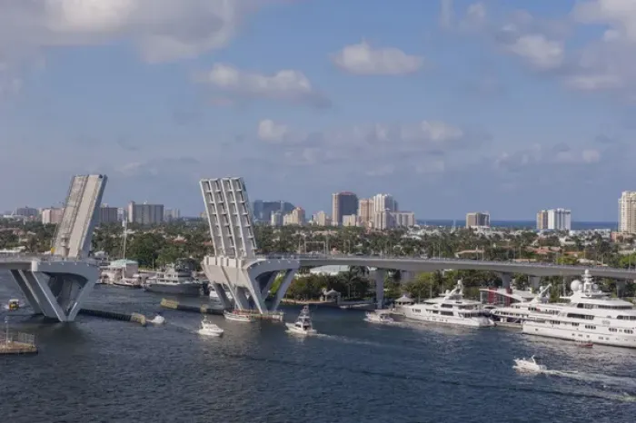 Framed Print : Fort Lauderdale, Port Everglades, Florida, USA, drawbridge, Intracoastal Framed Print : Fort Lauderdale, Port Everglades, Florida, USA, drawbridge, Intracoastal