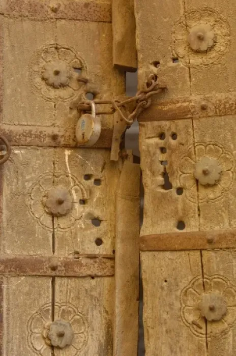 Framed Print : The Fort which stands 76 meters above the town of Jaisalmer and is enclosed by a 9km wall