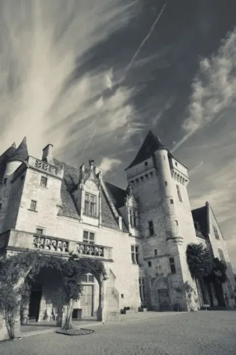 Framed Print : France, Aquitaine Region, Dordogne Department, Castelnaud-la-Chapelle, Chateau des Milandes Framed Print : France, Aquitaine Region, Dordogne Department, Castelnaud-la-Chapelle, Chateau des Milandes