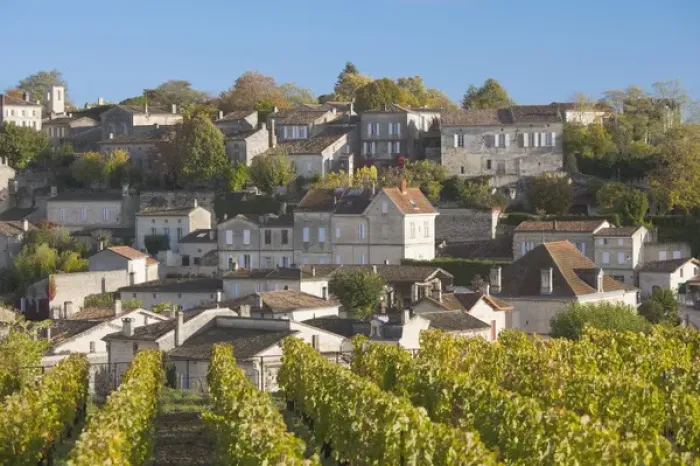 Framed Print : France, Aquitaine Region, Gironde Department, St-Emilion, wine town, elevated town Framed Print : France, Aquitaine Region, Gironde Department, St-Emilion, wine town, elevated town