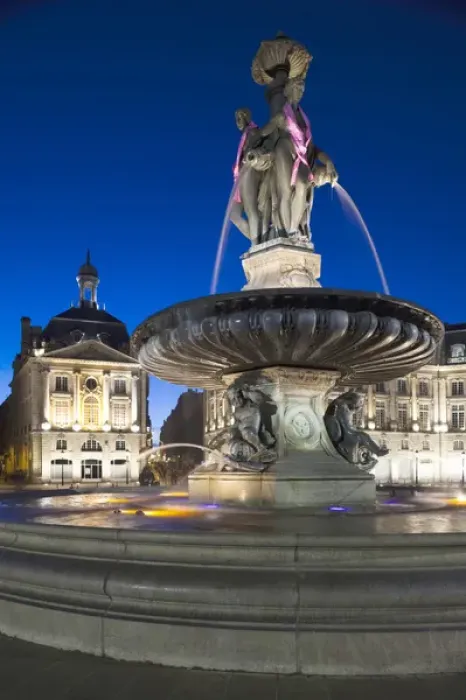 Framed Print : France, Aquitaine Region, Gironde Department, Bordeaux, Place de la Bourse buildings Framed Print : France, Aquitaine Region, Gironde Department, Bordeaux, Place de la Bourse buildings