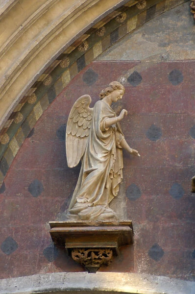 03. France, Avignon, Provence, angel statue on St. Agricol church