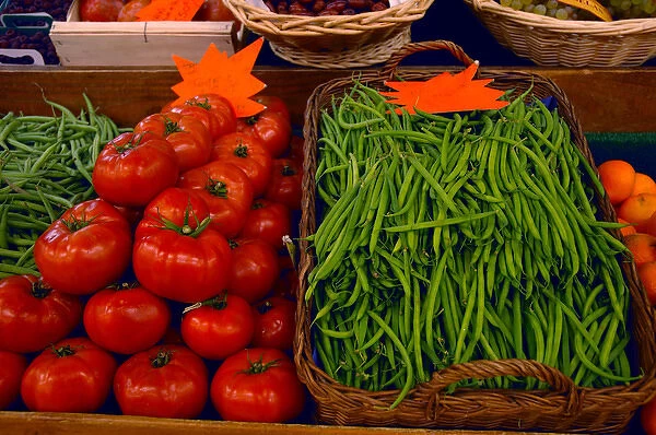 03. France, Avignon, Provence, fresh produce at indoor market