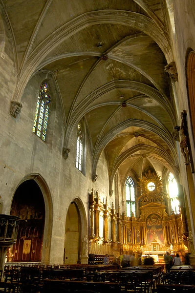 France, Avignon, Provence, Gothic interior of St. Pierre church