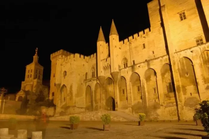 Framed Print : France, Avignon, Provence, Papal Palace at night Framed Print : France, Avignon, Provence, Papal Palace at night