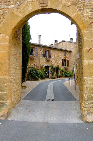 03. France, Burgundy, Oingt, entrance to old city lane