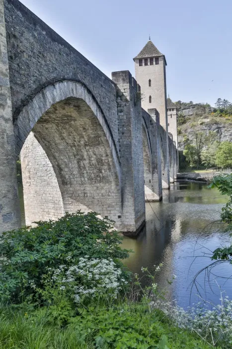 Framed Print : France, Cahors. Pont Valentre over the Lot river Framed Print : France, Cahors. Pont Valentre over the Lot river