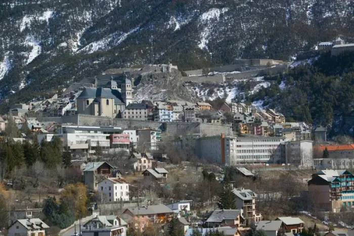 Framed Print : FRANCE-French Alps (Haut-Alpes)-BRIANCON: Town View / Daytime Europes Highest Town (elev Framed Print : FRANCE-French Alps (Haut-Alpes)-BRIANCON: Town View / Daytime Europes Highest Town (elev
