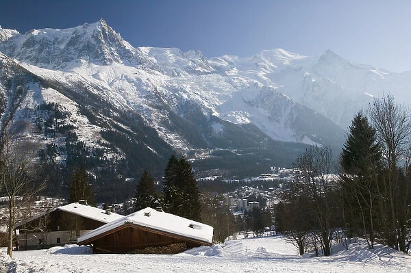 FRANCE-French Alps (Haute-Savoie)-CHAMONIX-MONT-BLANC: View towards Mont-Blanc