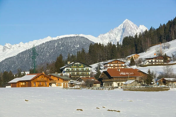 FRANCE-French Alps (Haute-Savoie)-PRAIRY: Small Ski Village in Winter