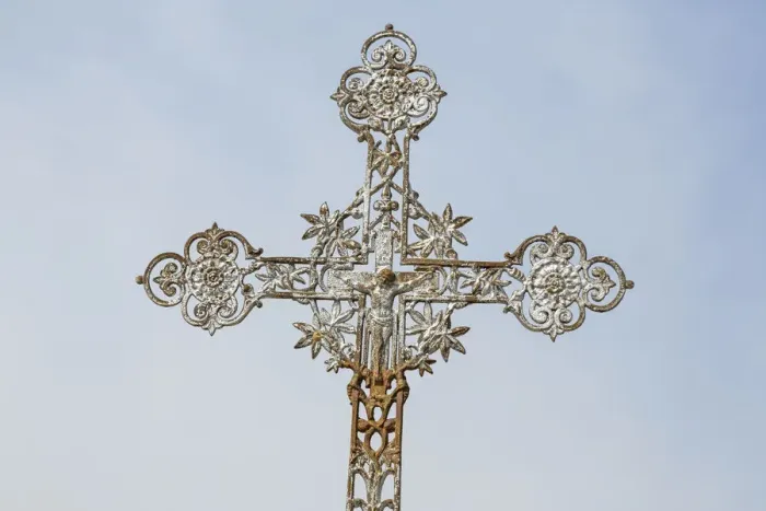 Framed Print : France, Giverny. Detail of iron cross. Credit as: Wendy Kaveney / Jaynes Gallery / Framed Print : France, Giverny. Detail of iron cross. Credit as: Wendy Kaveney / Jaynes Gallery /